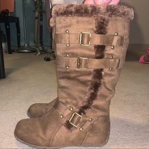 Brown Winter Fashion Boots.